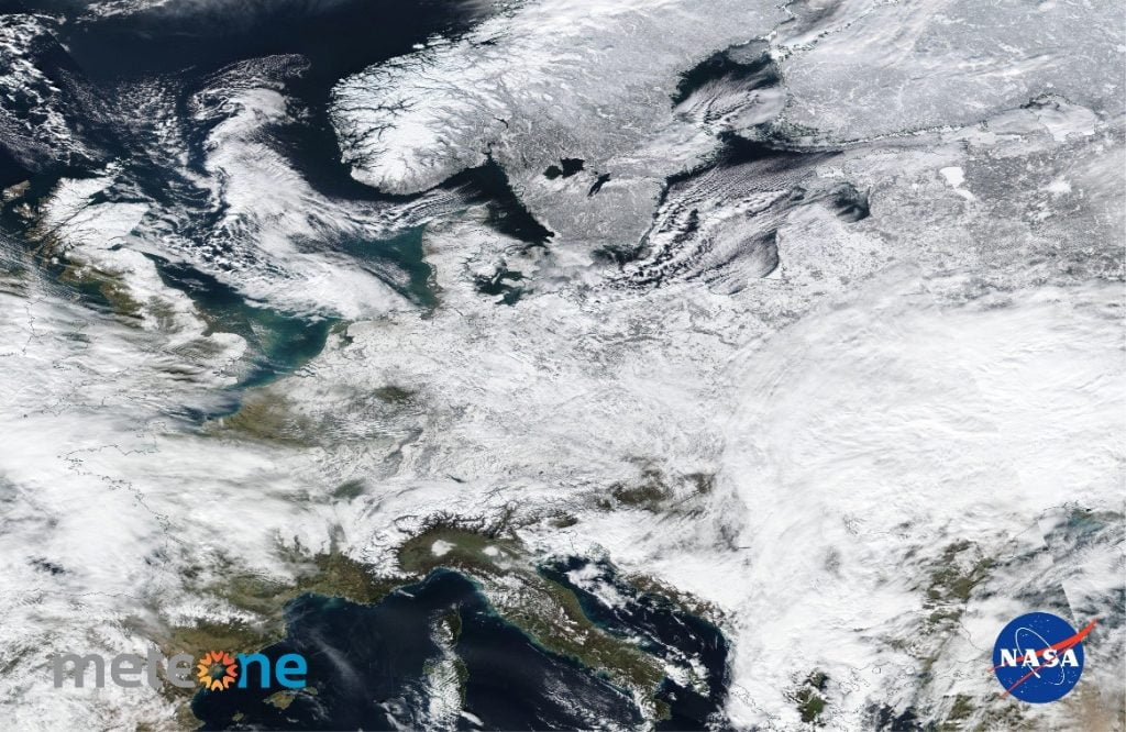 Aria gelida - Satellite NASA Europa imbiancata